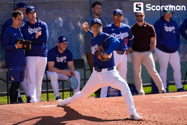 오타니 괴물 맞네...벌써 95마일 찍었다